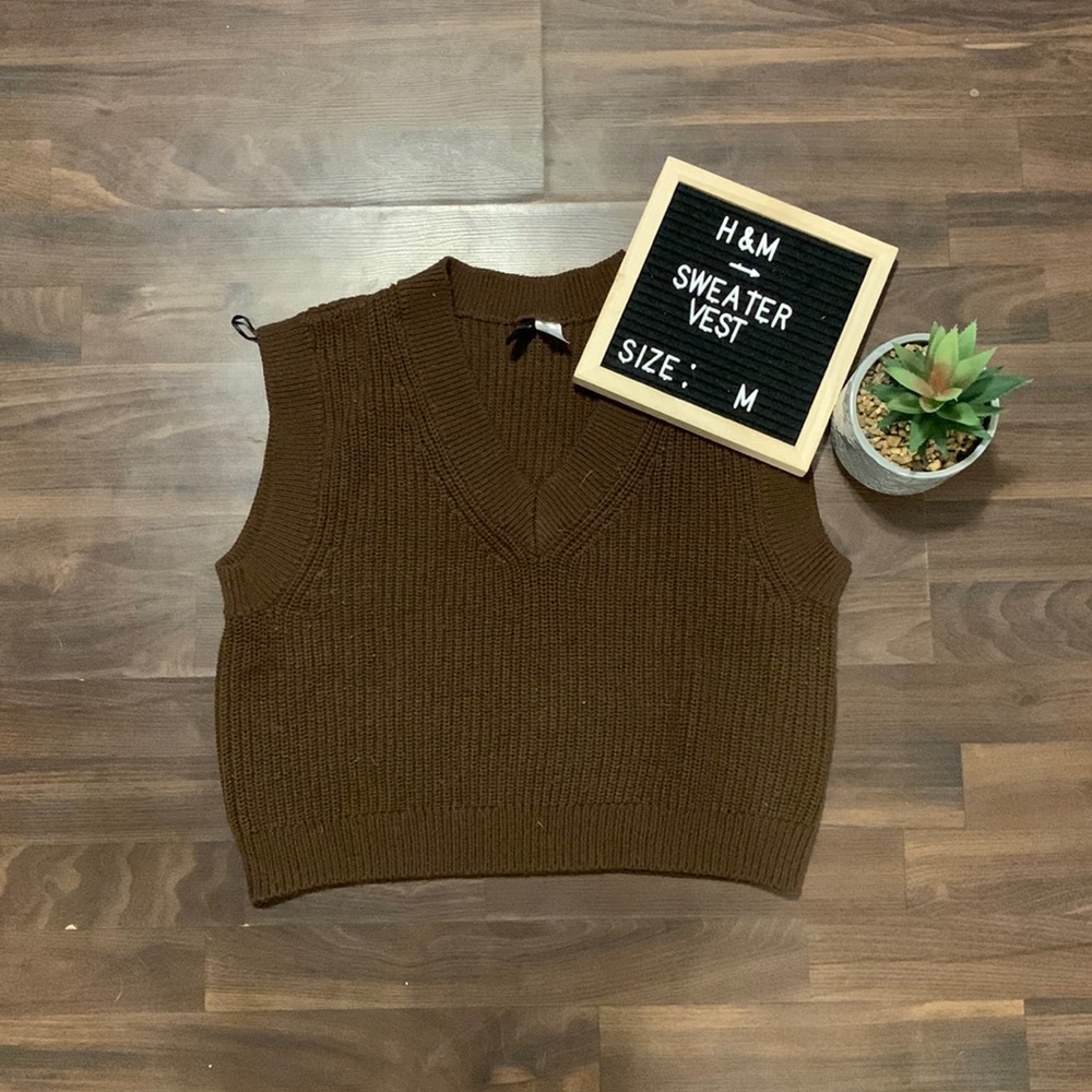 🚨5/40$🚨H&M’s Ribbed Sweater Vest NWOT